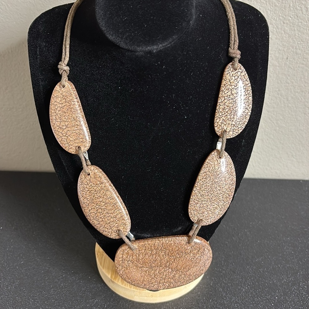 Taupe Brown Shimmer Crackle Acrylic Statement Necklace Collar Mocha Mousse​